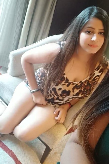 Jiya Surat call girl