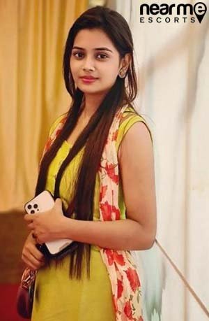 a orgasm lover girl in black bikni dress in mumbai